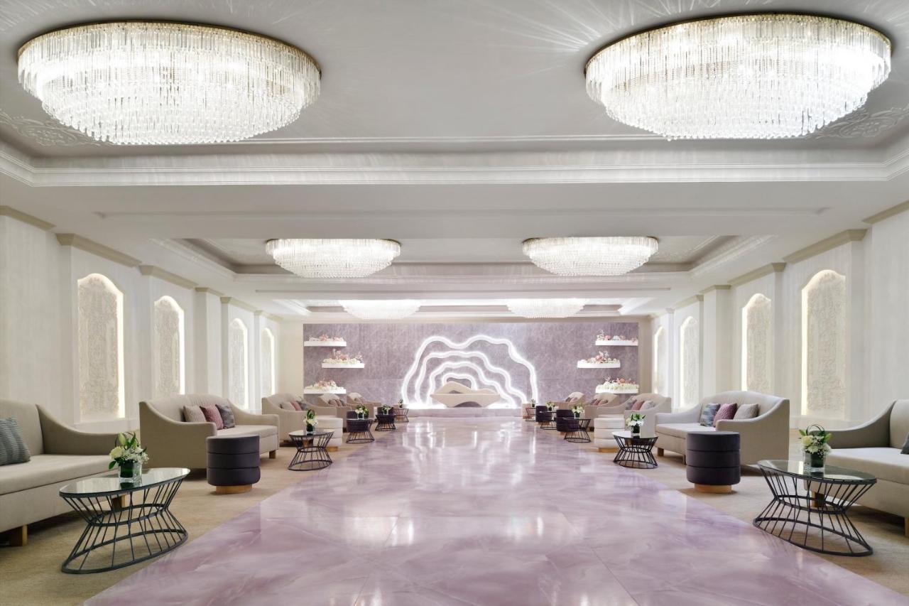 Crowne Plaza Riyadh Al Waha By Ihg Exterior photo
