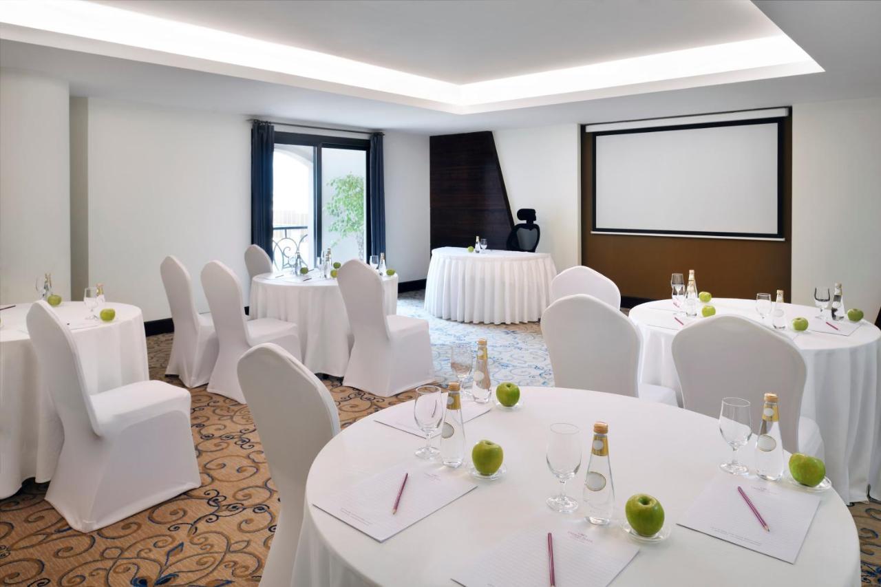 Crowne Plaza Riyadh Al Waha By Ihg Exterior photo